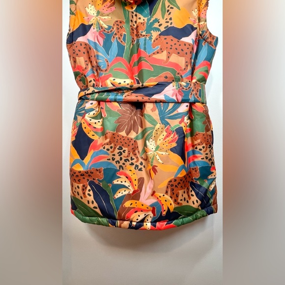NWOT FARM RIO Lively Tropical Print Sleeveless Puffer Vest One Size - Picture 7 of 11